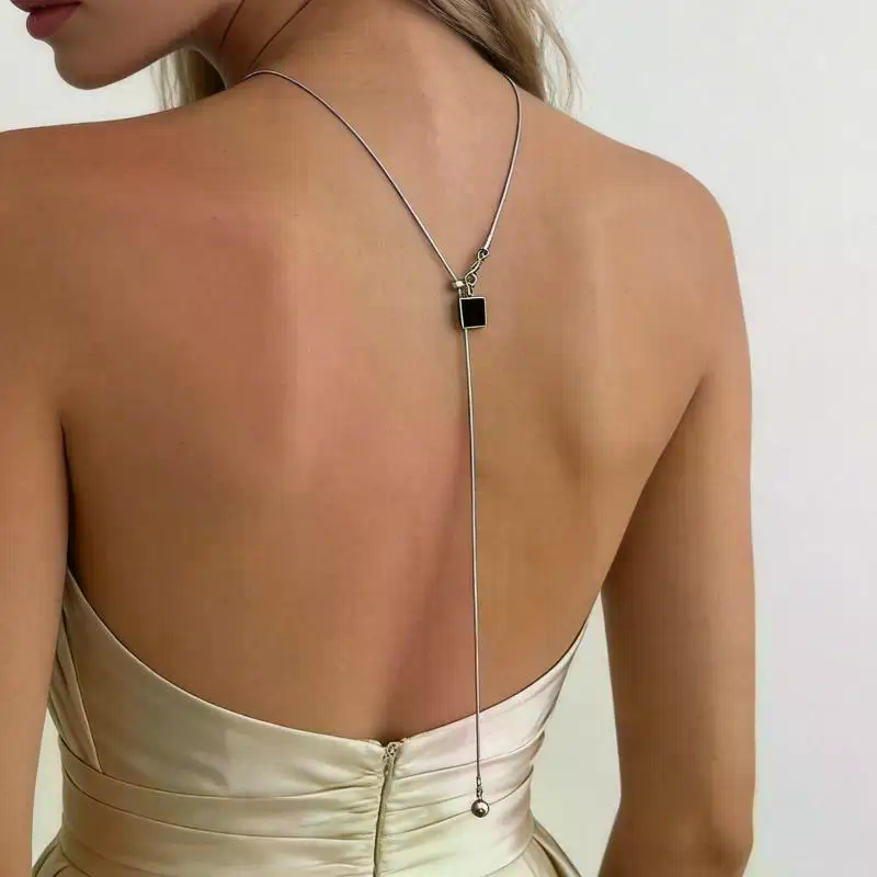 Body Jewelry For Backless Dress - سلسلة ظهر لامعة باللؤلؤ للنساء، سلسلة