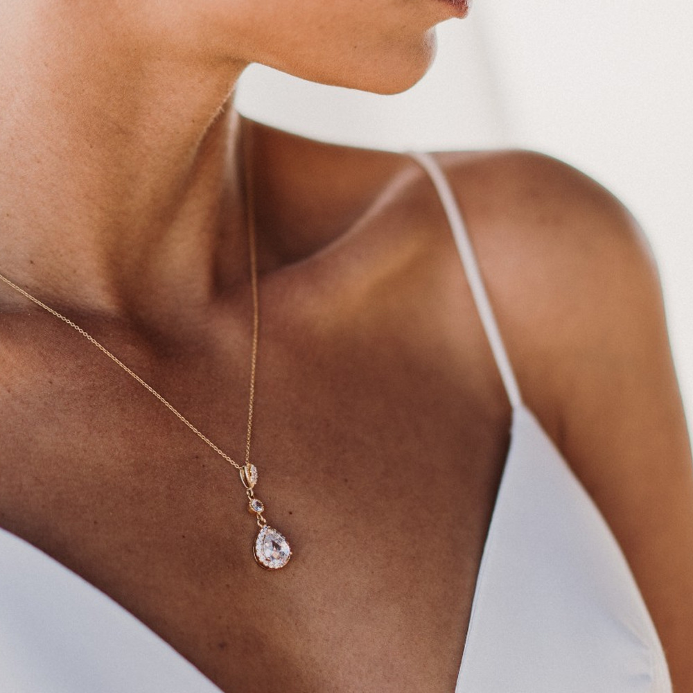 قلادة ظهرية مرصعة بأحجار الراي - مراجعة Body Jewelry For Backless Dress وسعره
