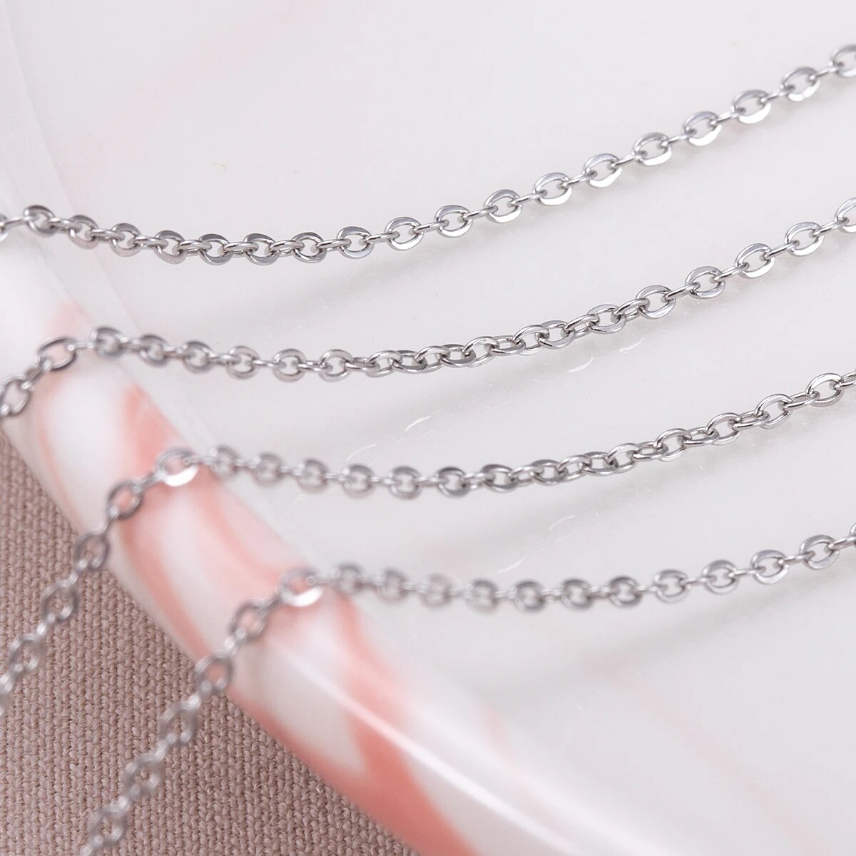 سلاسل رفيعة على شكل حرف O من ا - مراجعة Body Jewelry Chain وسعره