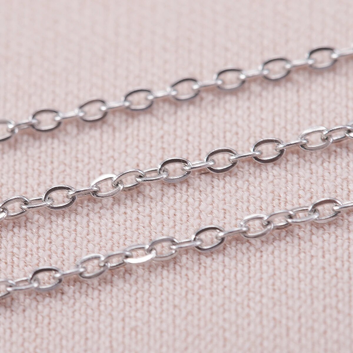 سلاسل رفيعة على شكل حرف O من ا - مراجعة Body Jewelry Chain وسعره